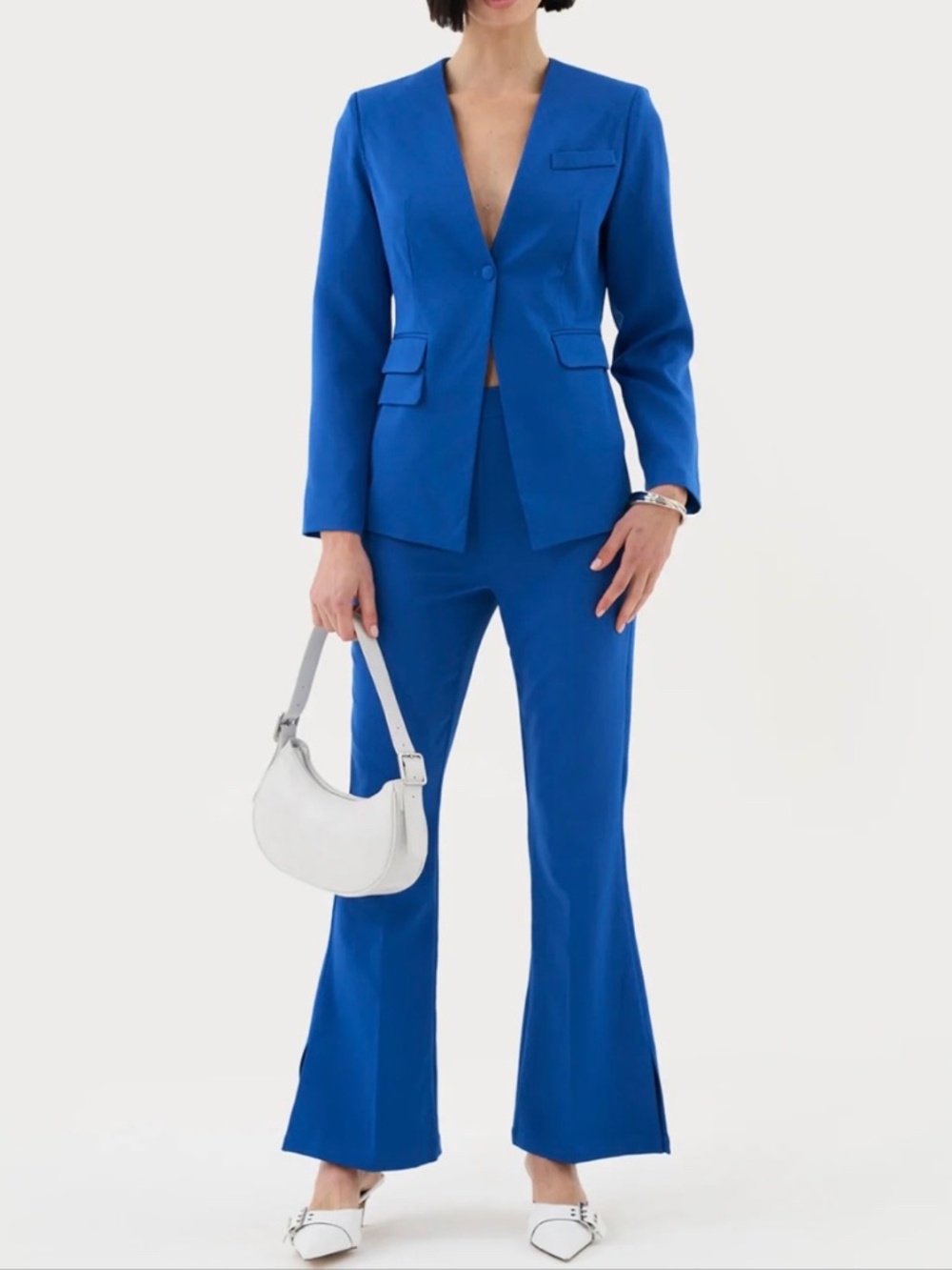 Extro & Vert Cobalt Blue Suit. Size: 16 - New